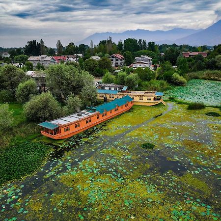 Kings Houseboats Hotel Srinagar  Exterior photo