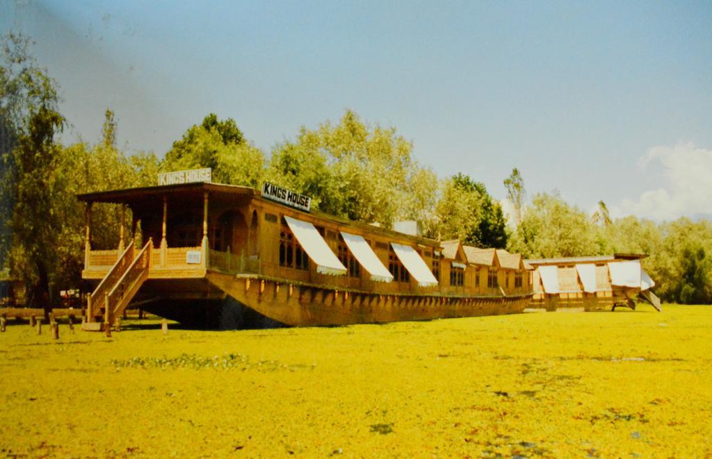 Kings Houseboats Hotel Srinagar  Exterior photo